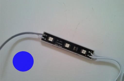 Modul 3 SMD 5050 24V fundal negru lumina albastra