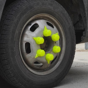 SET 10 BUCATI CAPAC PLASTIC PENTRU PREZON ROATA CU INDICATOR 33' NEON GALBEN 54.5 MM - Img 13