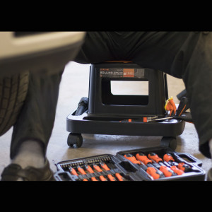 HANDY - Scaun de lucru pe rotile, cu compartimente pentru scule - Img 4