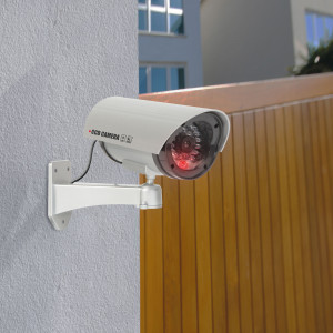 Camera falsa de supraveghere - 2 x AA -design camera de exterior - Img 2