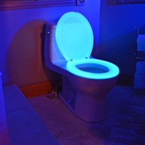 Capac de wc fosforescent, lumineaza turcoaz in intuneric, soft close - Img 4