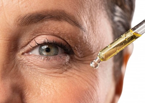 Retinol: Ce este, cum funcționează și cât de sigur este pentru pielea ta