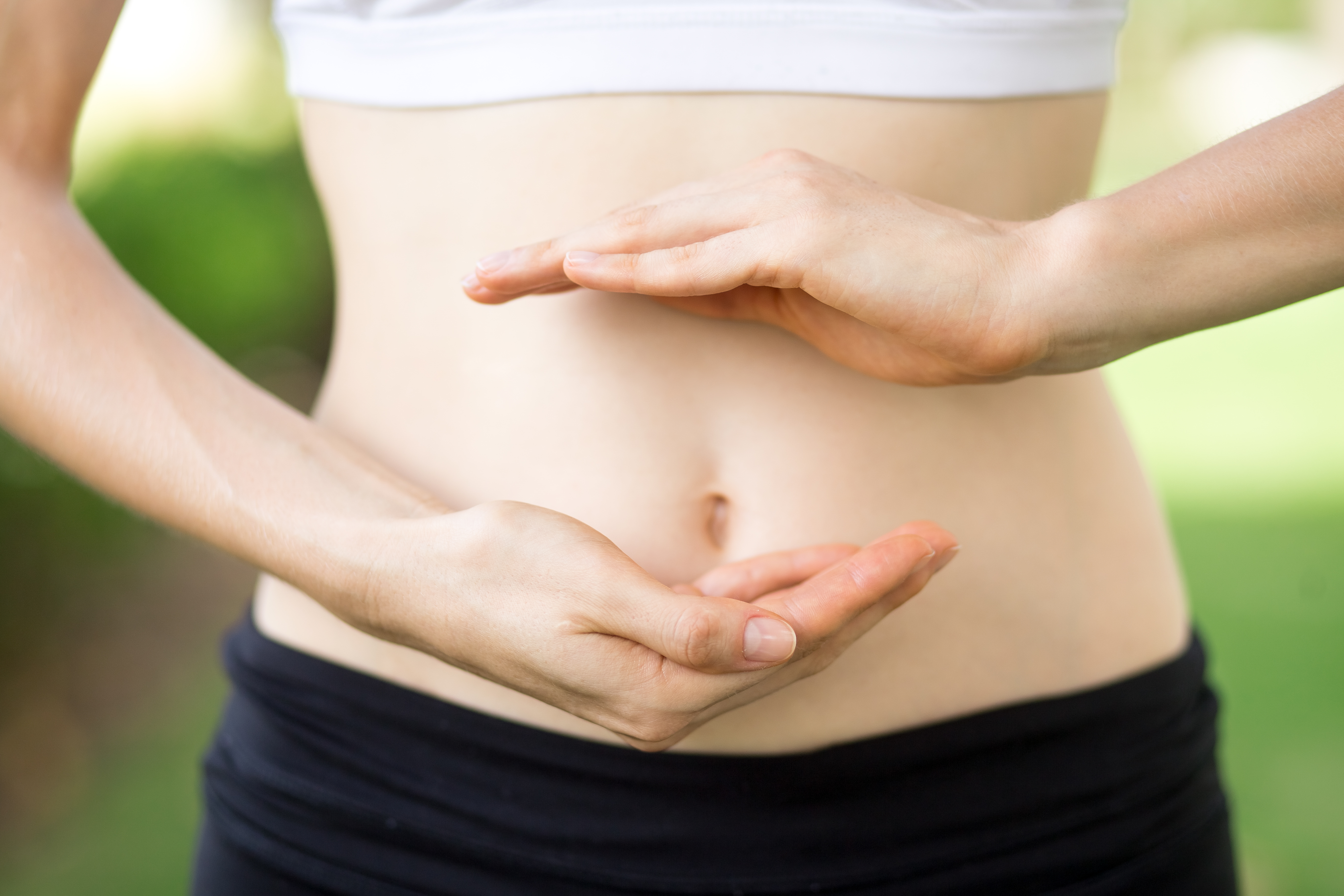 Flora intestinală: ce este, cum influențează sănătatea și cum o refaci natural