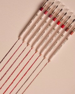 Creion pentru contur buze Defence Color Lip Design, 203 Noisette, BioNike - Img 2