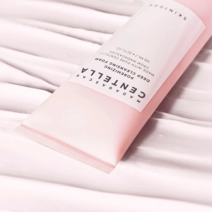 Spuma de curatare Poremizing Centella Madagascar, 125ml, Skin1004 - Img 2