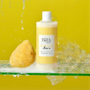 Gold Aura Gift Box Lotiune 250 ml, Scrub 300 g, Gel de Dus 250 ml, Sapun Lichid 300 ml, Body Mist 200 ml, The Bath Factory - Img 4