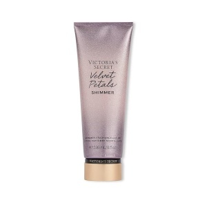 Lotiune de corp Velvet Petals Shimmer, 236 ml, Victoria’s Secret