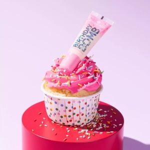 Luciu de buze Birthday Bomb Cake My Day! 01, 10 ml,Essence - Img 7