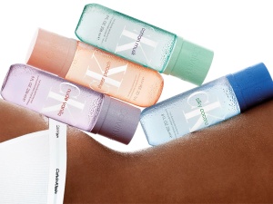 Spray parfumat pentru par si corp CK Sheer Peach, 236 ml, Calvin Klein - Img 2