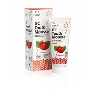 Crema dentara topica pe baza de apa cu aroma de Capsuni Tooth Mousse, 40 g, GC