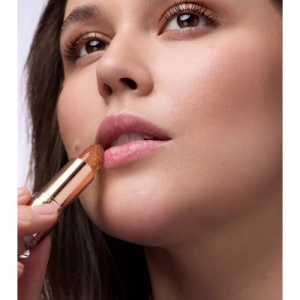 Balsam pentru buze 010 In A Gold Rush Glam In Gold Glow, 3.5 g, Catrice - Img 4