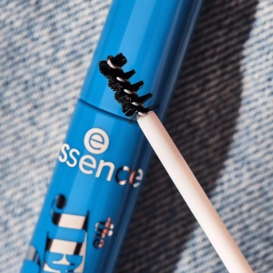 Gel pentru sprancene the Jeans Club Lamination Brow Glue, 4 ml, Essence - Img 2