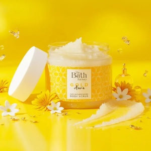 Scrub pentru corp Gold Aura, 300 g, The Bath Factory - Img 2