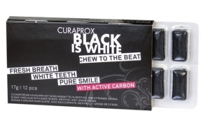 Guma de mestecat Black is white to go, Curaprox - Img 1