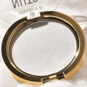 Iluminator pentru Fata si Corp All Over NUTS ABOUT YOU, 7 g, Essence - Img 2