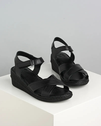 Klasične crne kožne sandale, slika 2