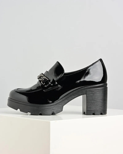 Crne lakovane ženske cipele na debelu petu, slika 3