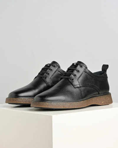 Crne muške cipele domaće proizvodnje, slika 1