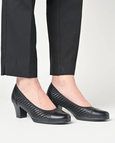 Ženske klasične cipele na štiklu C2380 crne
