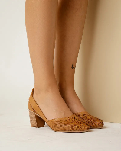 Kožne ženske cipele na stabilnu petu, kamel boja, slika 1