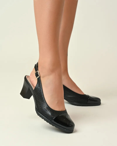 Crne sandalete, brend Emelie Strandberg, na malu štiklu, slika 1