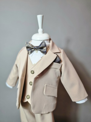 Costum pentru botez