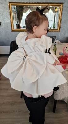 Rochie alba fetite