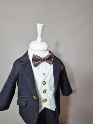 Costum pentru botez