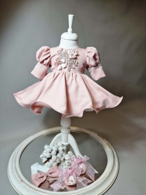 Rochița de botez Rosalia – Eleganță romantică și confort pentru micuța ta