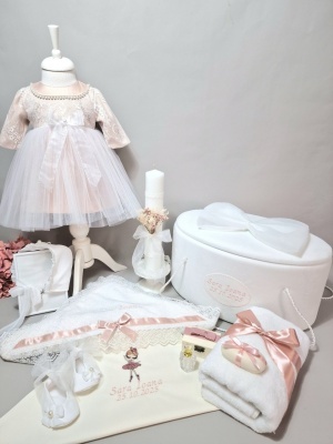 Trusou botez fetiță personalizat model balerină – set complet cu rochiță, botoșei și lumânare