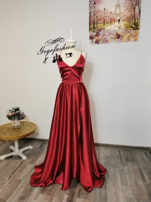 Rochie elegantă din satin cu spate gol ,trenă si crapatură pe picior - Mery