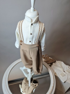 Costum botez