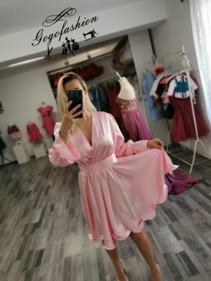 Rochie elegantă din satin cu fustă clos, decolteu petrecut si maneci lungi -Ela