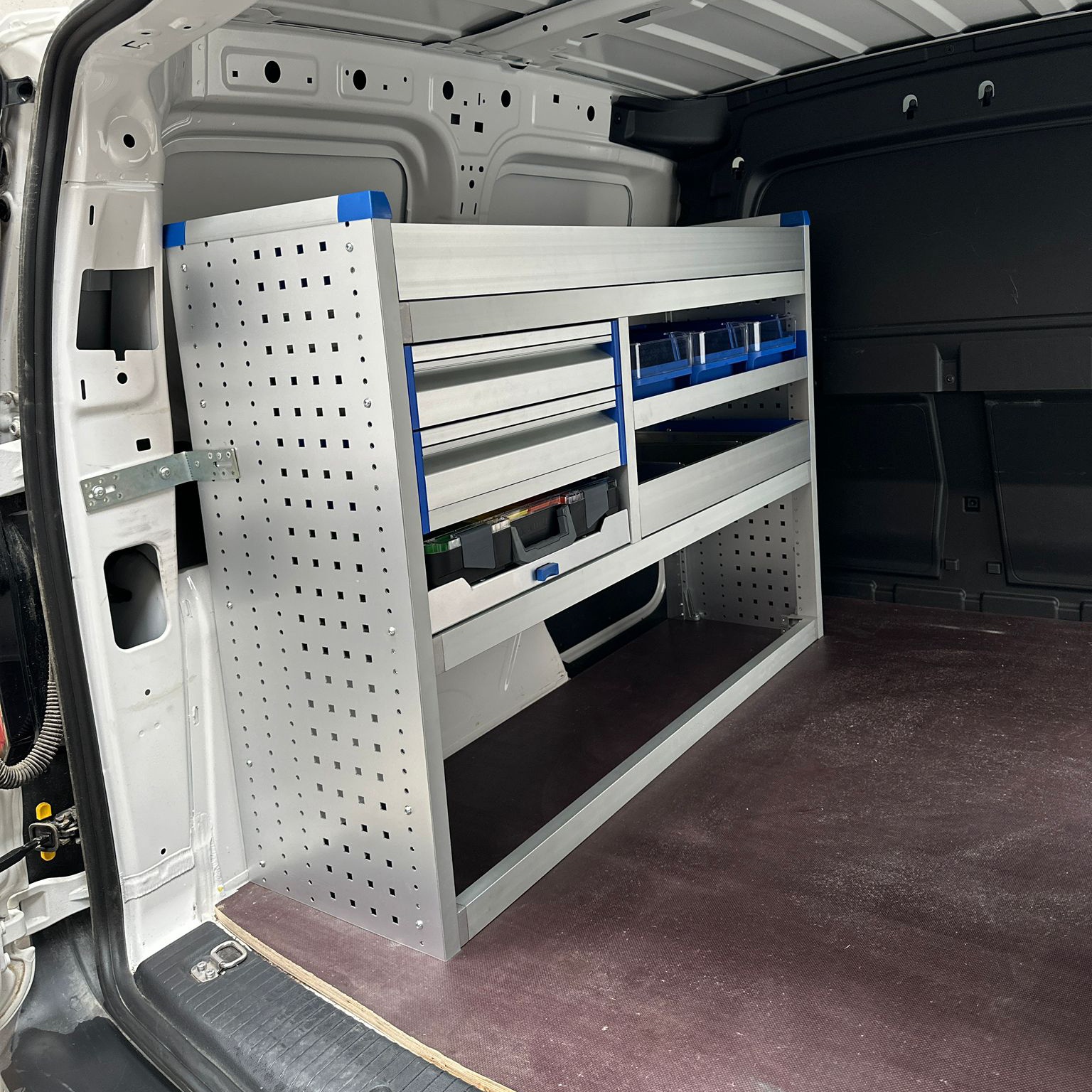 Mobilier autoutilitare