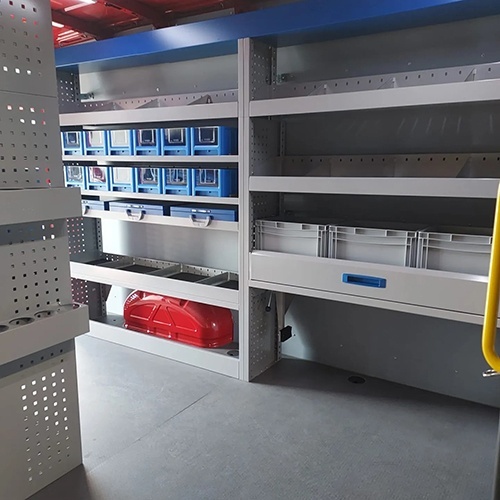 Sertare deschise si cutii organizatoare pentru atelier mobil Provan