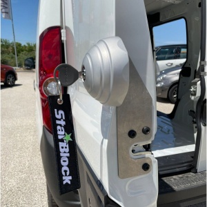 Set de 2 incuietori antifurt profesionale CARGOBLOCK (spate si lateral) pentru Mercedes Sprinter - Img 2