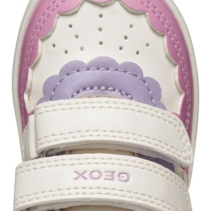 Pantofi sport Geox pentru fete, in nuanțe de roz, mov, alb si verde menta, cu decupaje în formă de norișor, două benzi velcro pentru închidere, talpă albă din material sintetic si interior din material textil.
