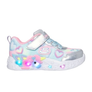 Pantof sport Skechers pentru fetițe, cu inimioare pastel, detalii argintii și unicorn 3D pe talpă, cu lumini și închidere velcro