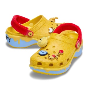 Sandale plaja copii Crocs Classic Winnie The Pooh Clog incaltaminte copii bigstep