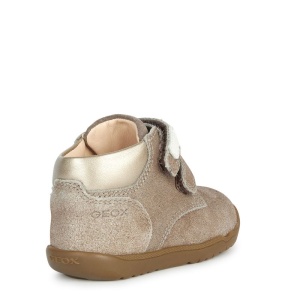 Ghete fete Geox B Macchia Smoke Grey, culoare auriu, brant detasabil, din piele naturala, cu talonet, talpa maro flexibila, tehnologie Geox Respira, inchidare dubla cu scai