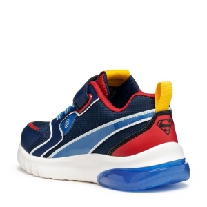 Pantofi sport băieți Geox CIBERDRON JUNIOR Superman, bleumarin cu detalii roșii, vârf întărit, talpă cu LED activată la fiecare pas, închidere cu arici și șiret elastic, logo Superman pe lateral.