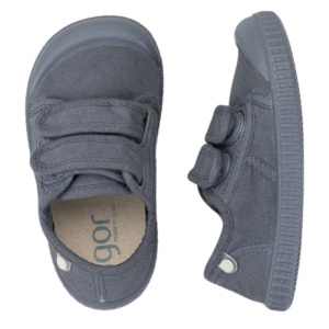 Tenisi barefoot copii, producator Igor, culoare bleumarin, exterior si interior din material textil, inchidere cu doi scai, talpa bleumarin, din cauciuc, foarte flexibila