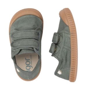 Tenisi barefoot copii, producator Igor, culoare kaki, exterior si interior din material textil, inchidere cu doi scai, talpa maro, din cauciuc, foarte flexibila