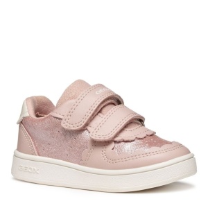 Pantofi sport Geox pentru fete, nuanță roz deschis, cu finisaje sidefate, decupaje în formă de norișor, două benzi velcro pentru închidere, talpă albă din material sintetic si interior din material textil.