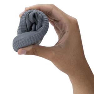 Tenisi barefoot copii, producator Igor, culoare bleumarin, exterior si interior din material textil, inchidere cu doi scai, talpa bleumarin, din cauciuc, foarte flexibila
