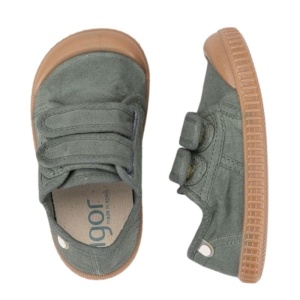 Tenisi barefoot copii, producator Igor, culoare kaki, exterior si interior din material textil, inchidere cu doi scai, talpa maro, din cauciuc, foarte flexibila