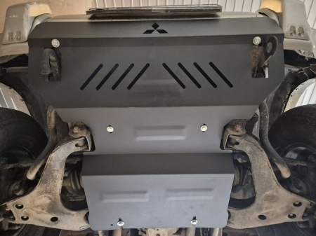 Scut motor și radiator Mitsubishi Pajero 3 (V60, V70) 1999 - 2007 - Img 6