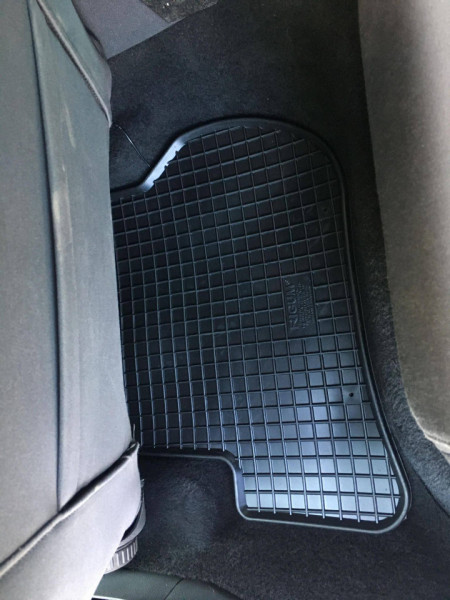 Set covorase cauciuc Volkswagen Golf V 2003 - 2009 - Img 4