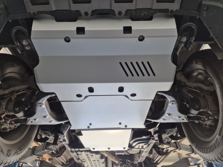 Set de scuturi din aluminiu Toyota Land Cruiser 2024 - 2026 - Img 10