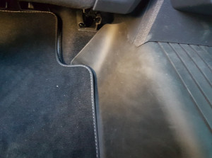 Covoras trecere spate canal median Skoda Kodiaq 2017-2023 - Img 3